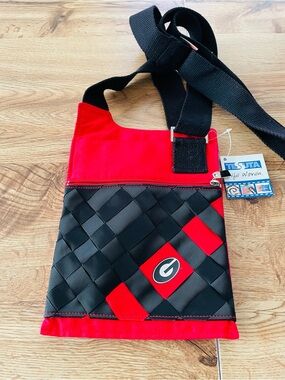Red & Black Woven Mini Crossbody Shoulder Bag - Team Style